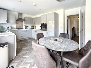 Kitchen / Breakfast Room- click for photo gallery